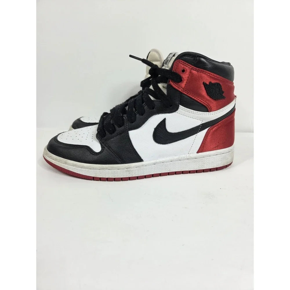 JORDAN 1 RETRO HIGH OG SATIN BLACK TOE Women Sz 9